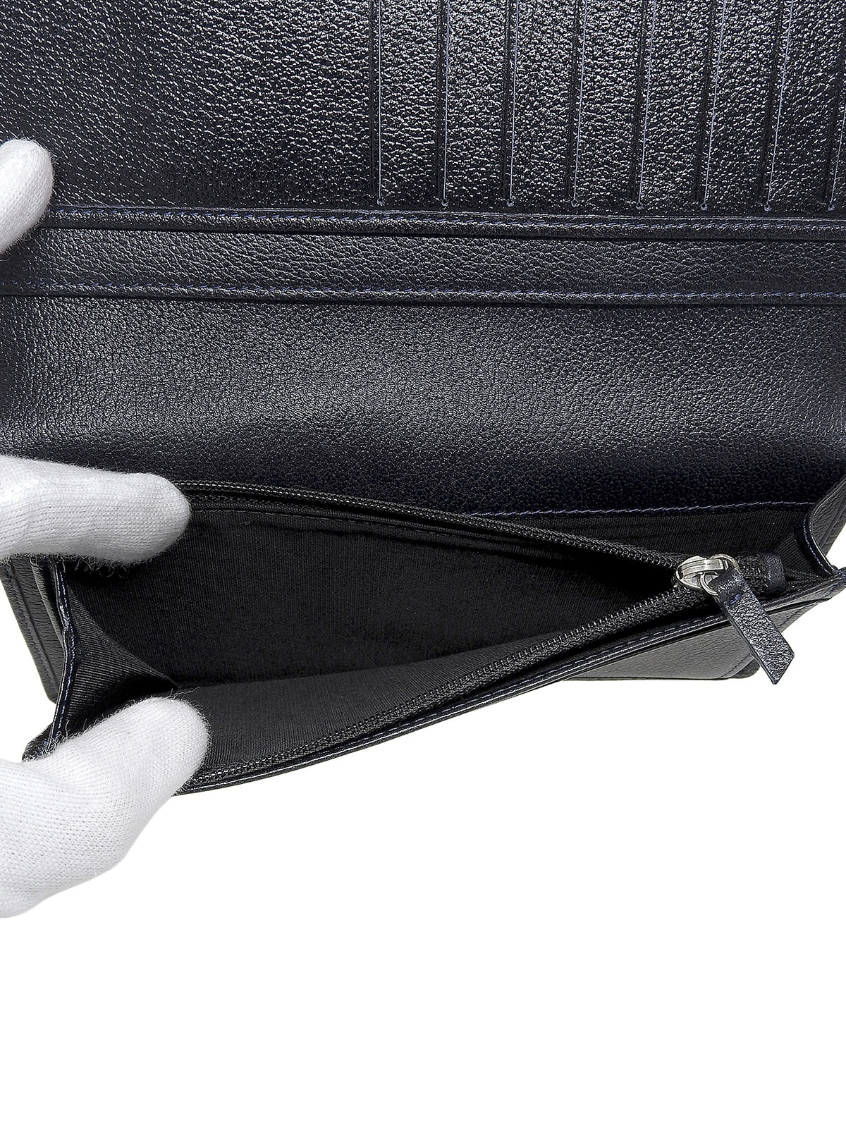 2008 Camellia CC logo plate long wallet, navy