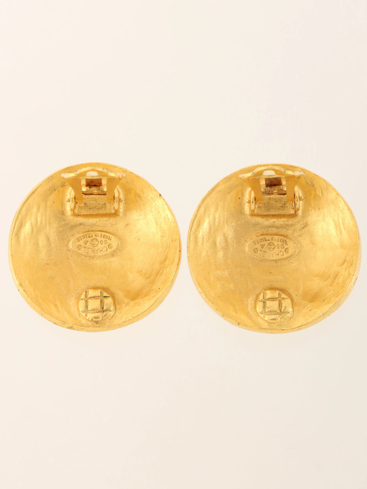 1996年製　ラウンドデザインCCマークイヤリング　ゴールド