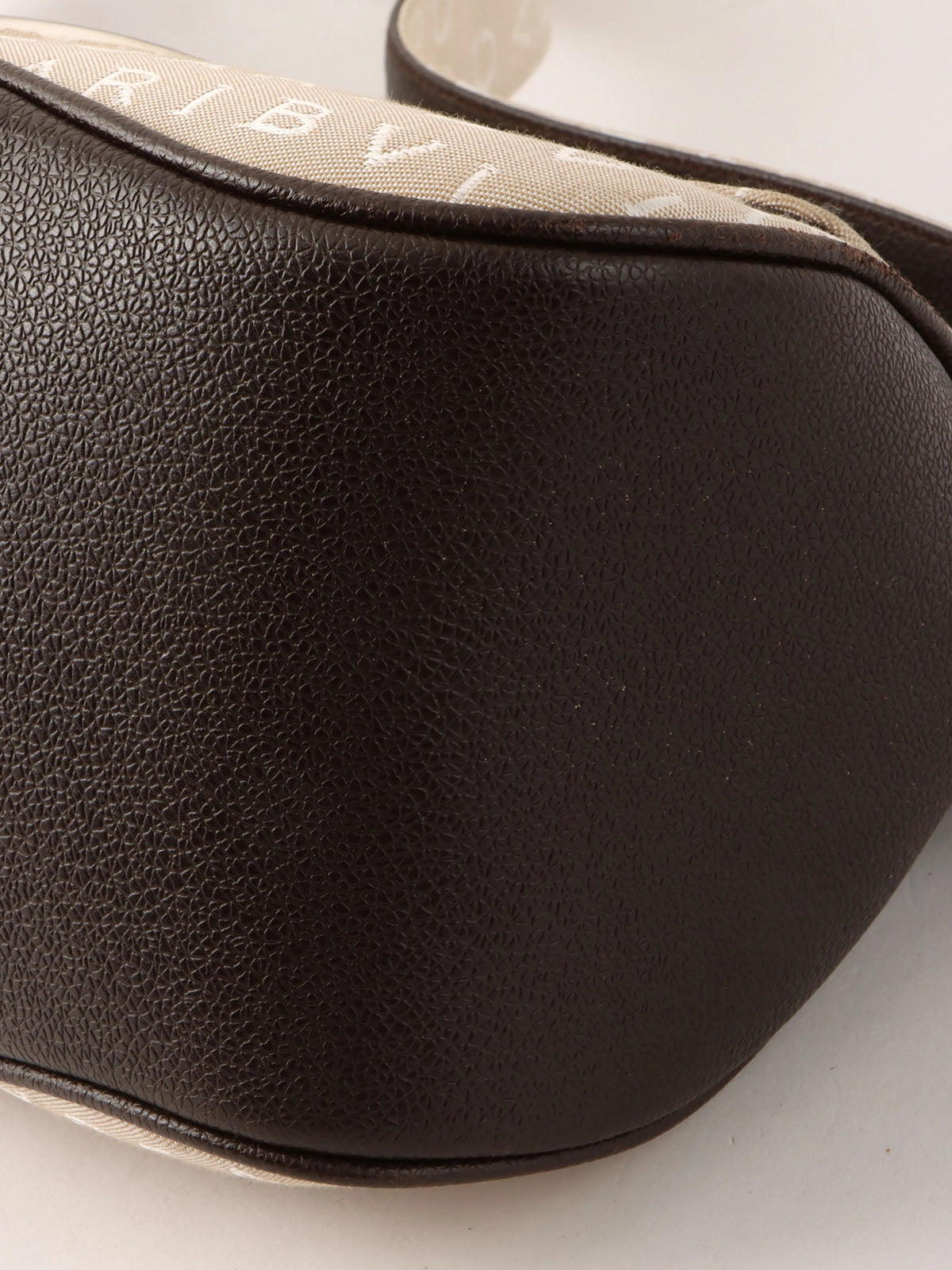 ロゴマニアショルダーバッグ ベージュ/ダークブラウン