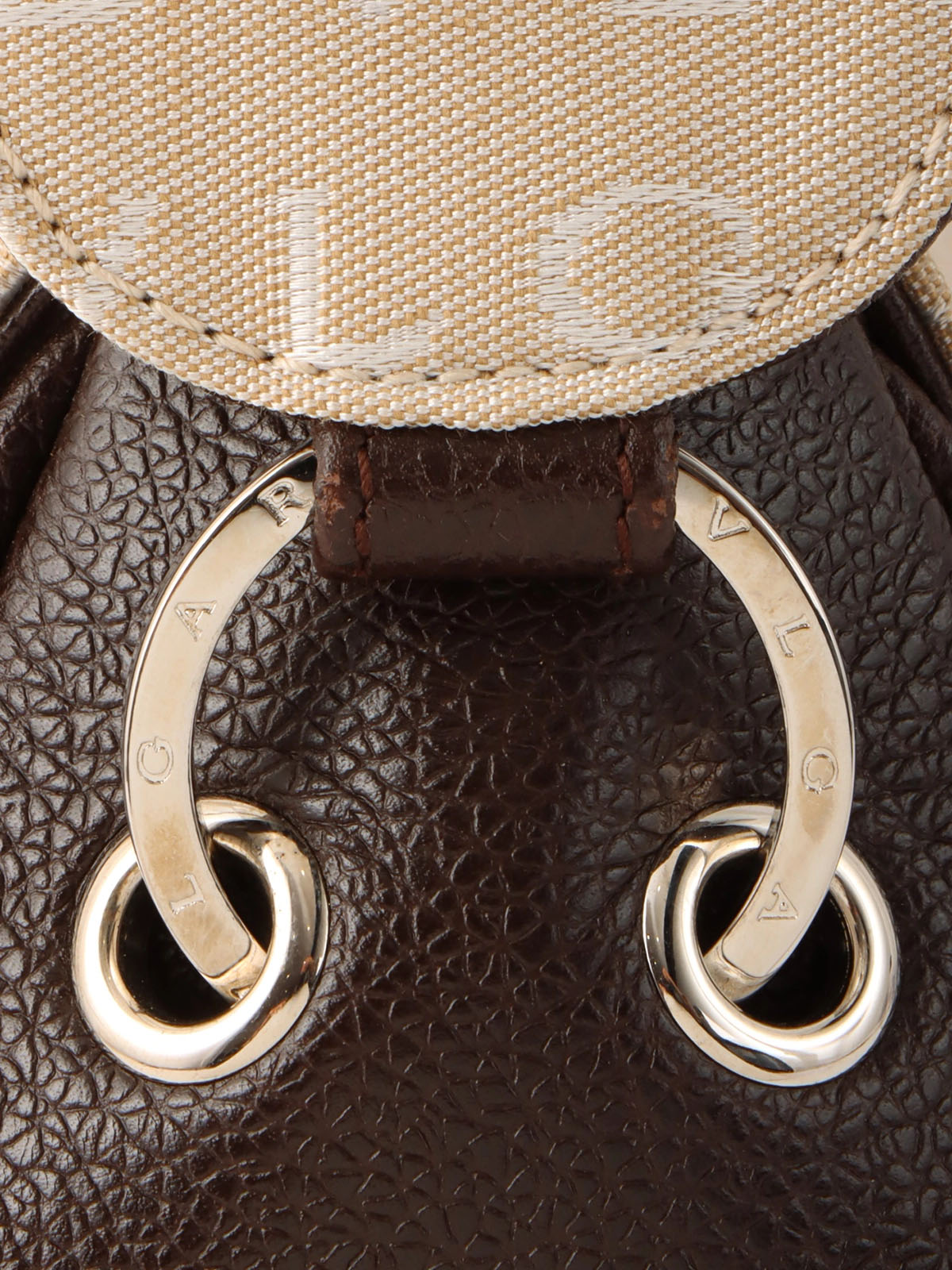 ロゴマニアショルダーバッグ ベージュ/ダークブラウン