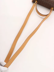 マカダムパターンロゴエンボス2wayバッグ　ブラウン