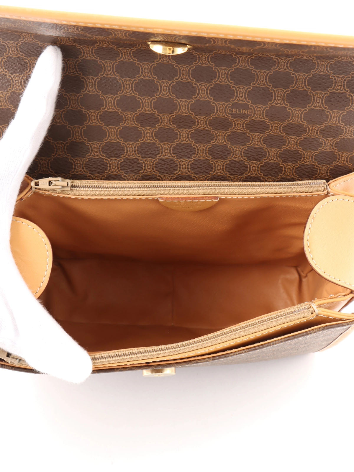 マカダムパターンロゴエンボス2wayバッグ　ブラウン