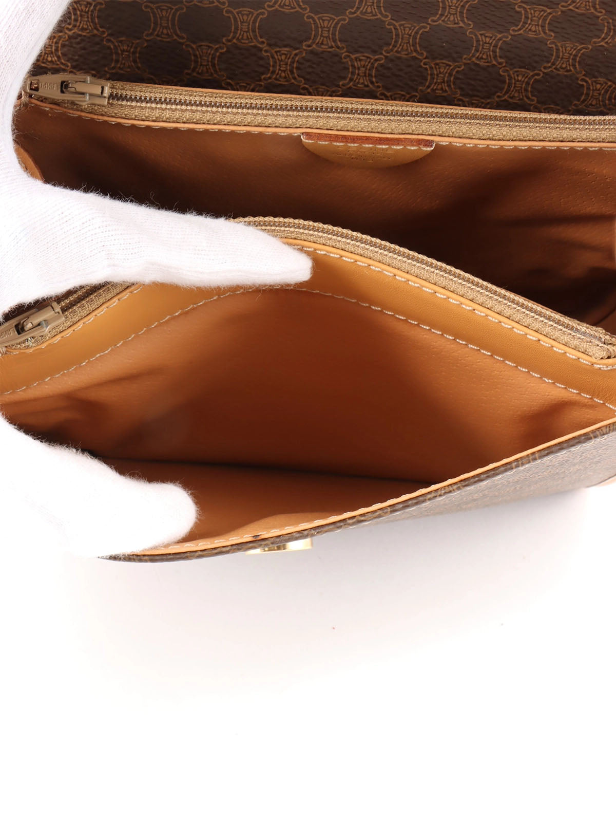 マカダムパターンロゴエンボス2wayバッグ　ブラウン