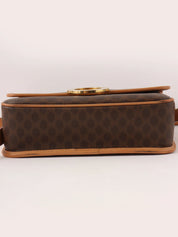 マカダムパターンロゴプレートショルダーバッグ ブラウン