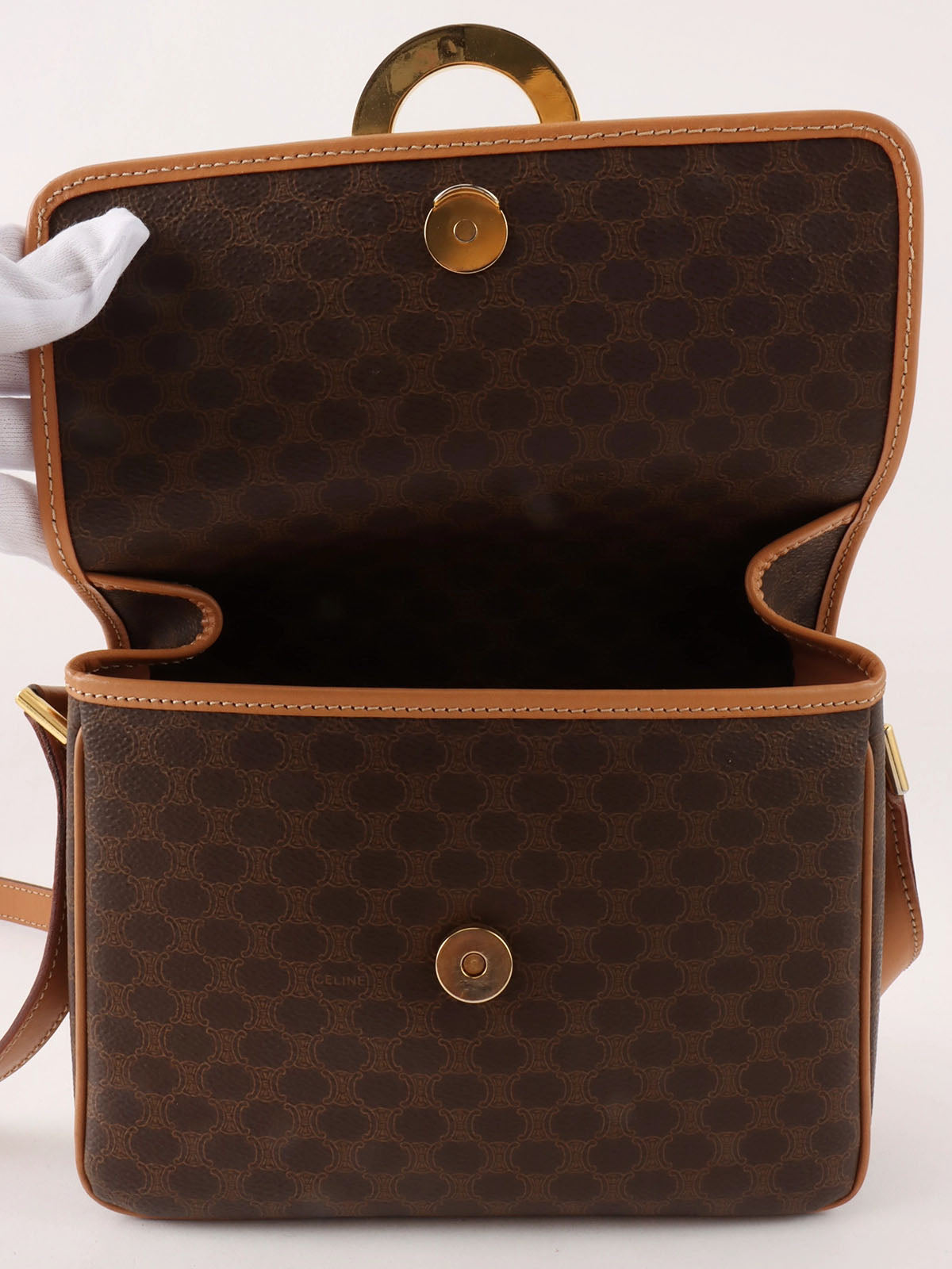 マカダムパターンロゴプレートショルダーバッグ ブラウン