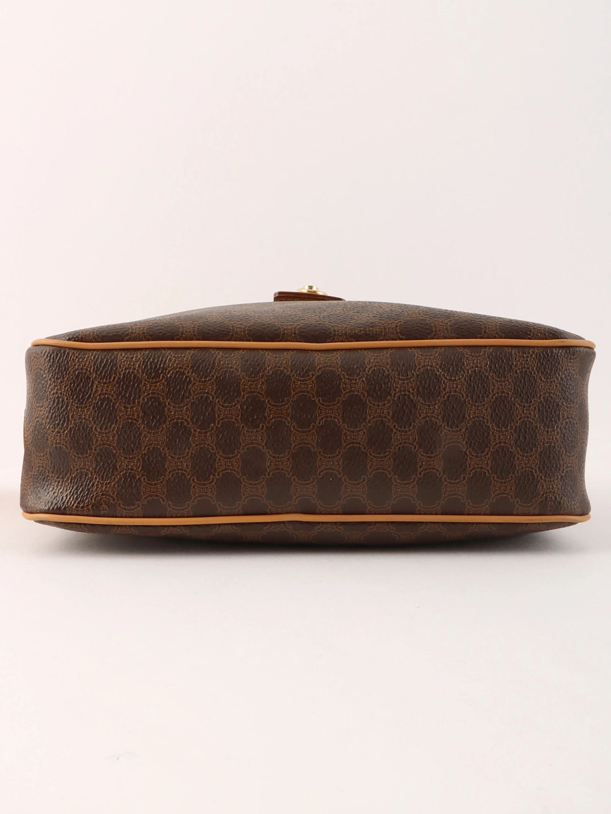 Macadam Pattern Logo Plate Shoulder Bag Brown