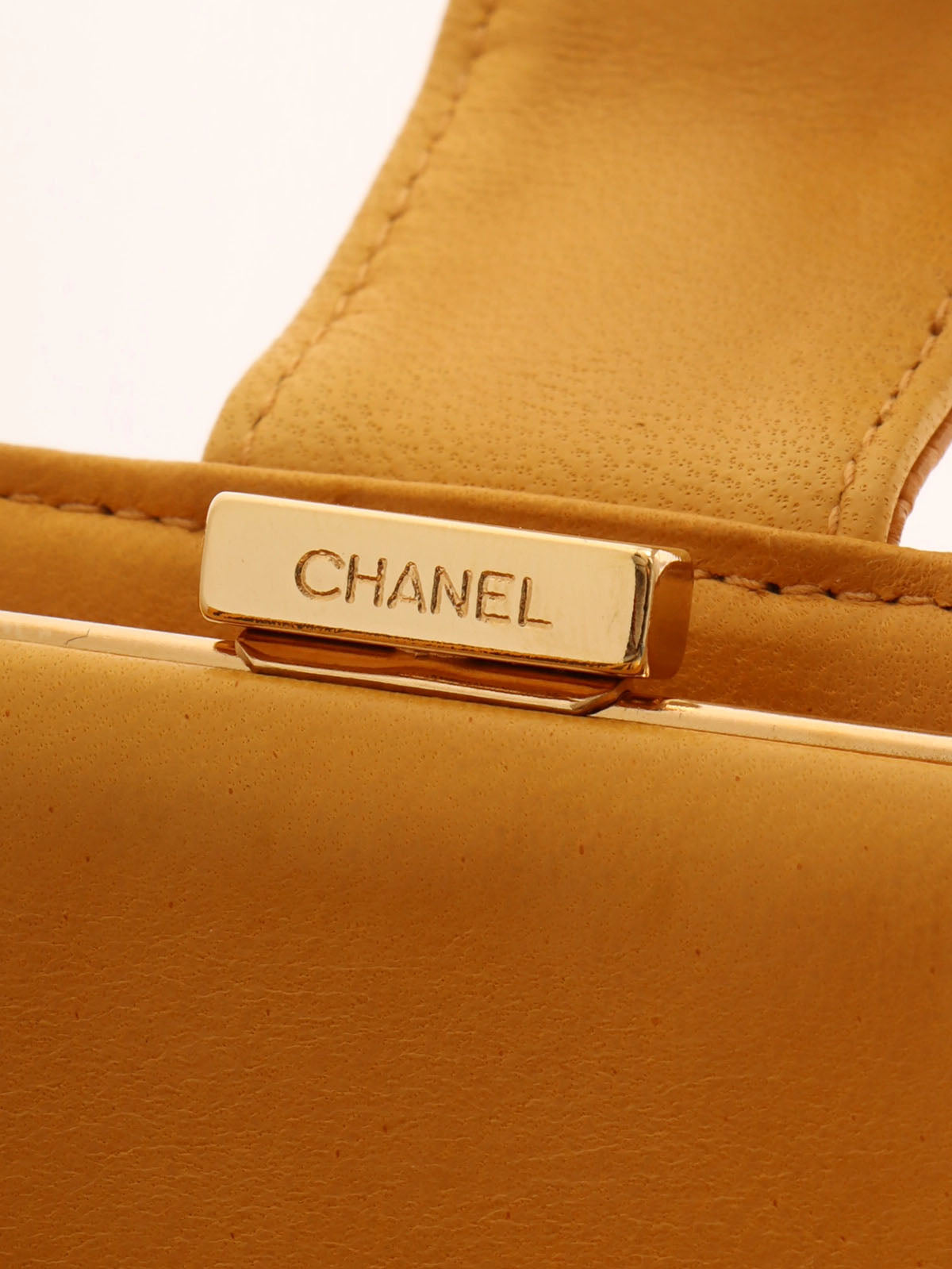 2000年頃製 キャビアスキンCCマークステッチロングウォレット マスタード