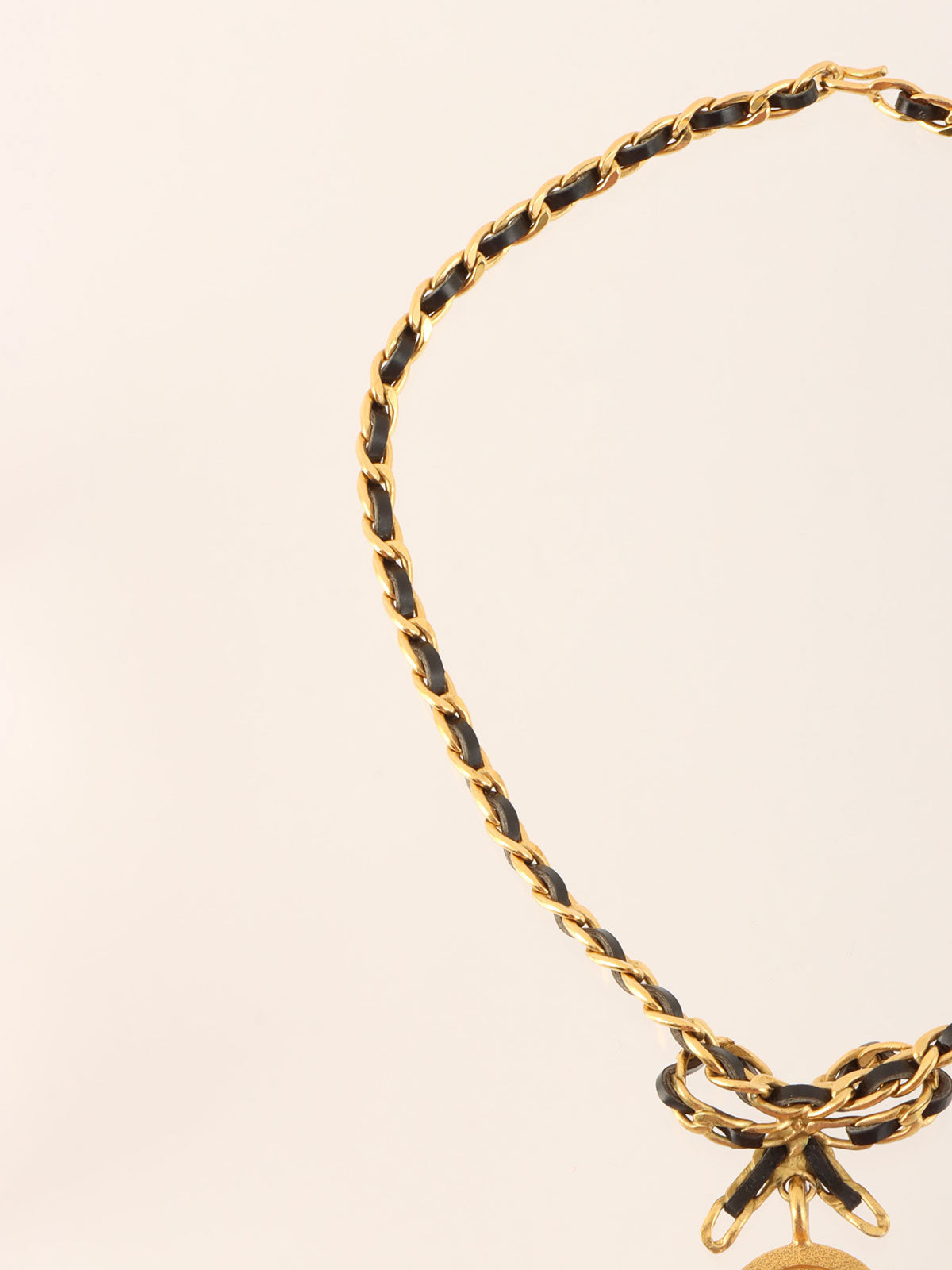 1996 Rhinestone Coin Ribbon Motif Choker in Gold/Black