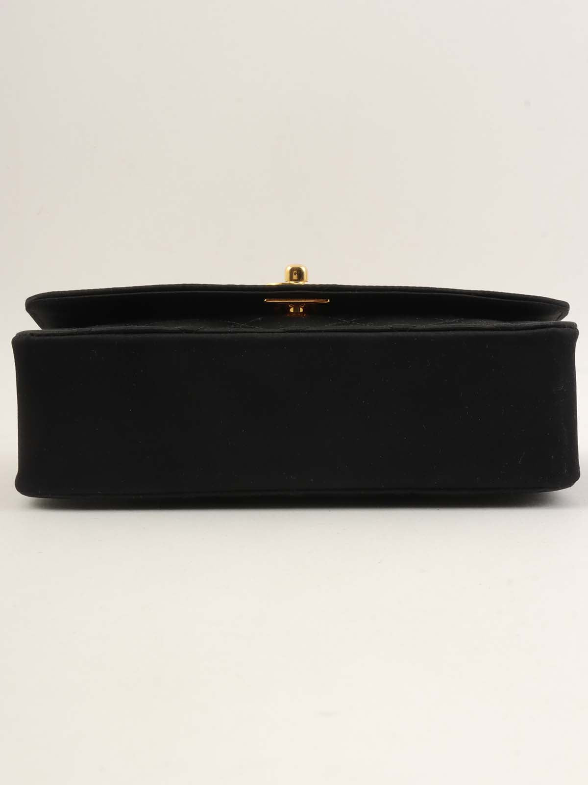 1990年頃製 サテンダイアナフラップビジューチェーンショルダーバッグ20cm ブラック