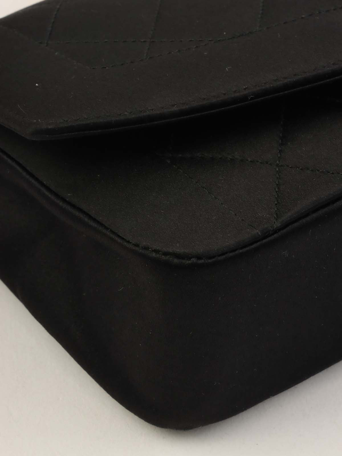 1990年頃製 サテンダイアナフラップビジューチェーンショルダーバッグ20cm ブラック