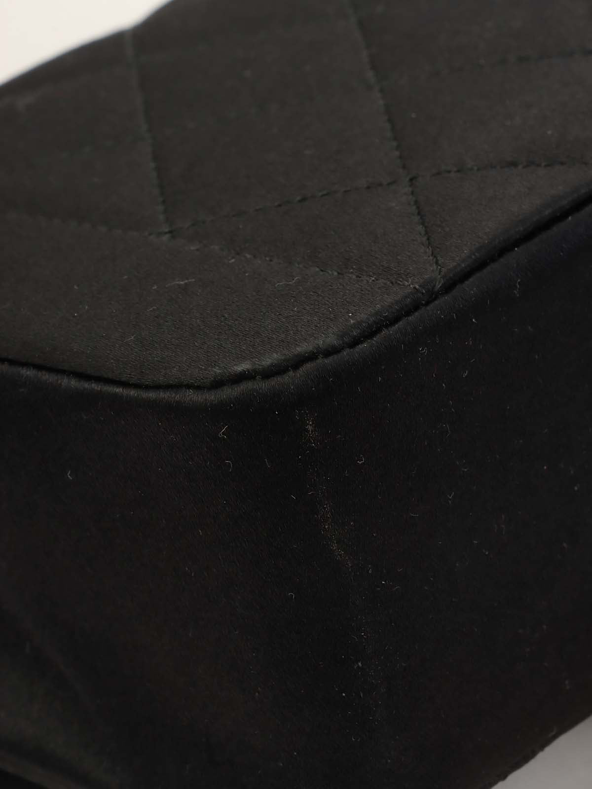 1990年頃製 サテンダイアナフラップビジューチェーンショルダーバッグ20cm ブラック