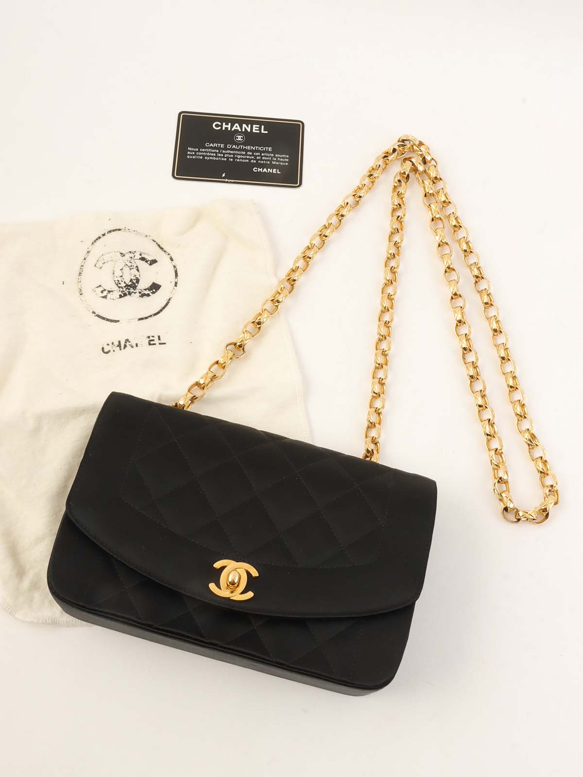 1990年頃製 サテンダイアナフラップビジューチェーンショルダーバッグ20cm ブラック