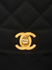 1990年頃製 サテンダイアナフラップビジューチェーンショルダーバッグ20cm ブラック