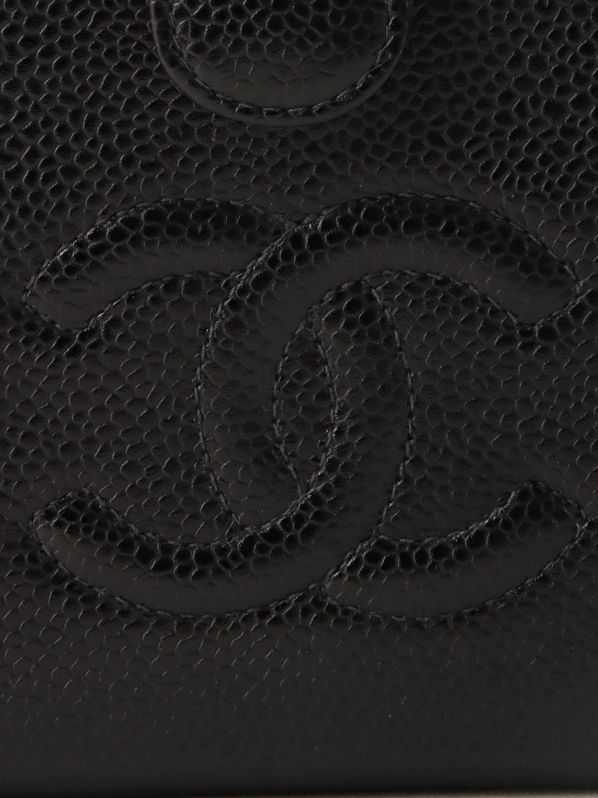 2000 Caviar Skin CC Mark Stitch 黑色长款钱包