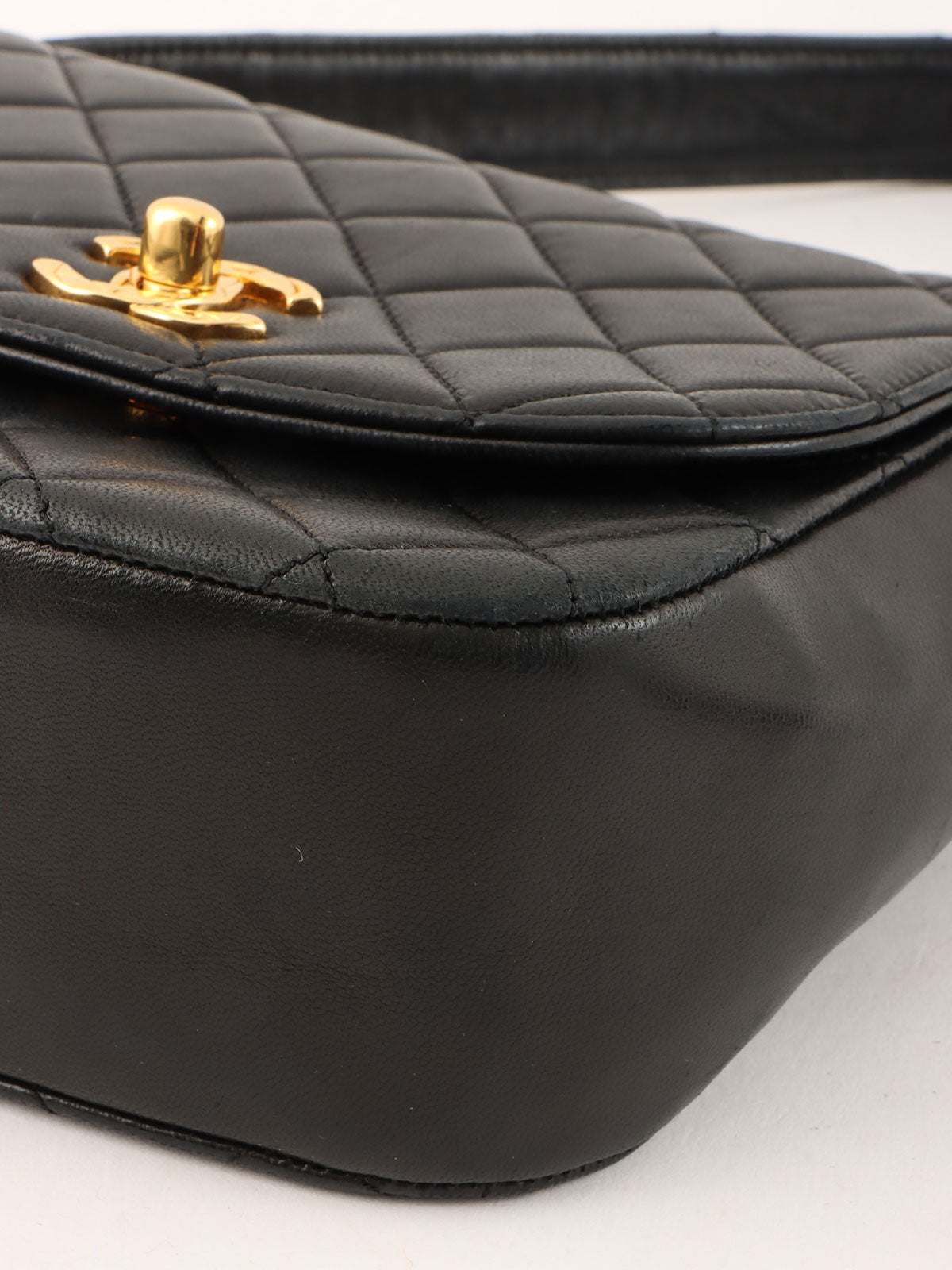 1992 CC Turnlock Handbag Black