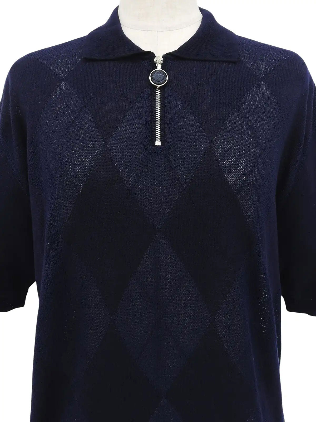 Argyle Pattern Medusa Zip Short Sleeve Knit Top in Navy