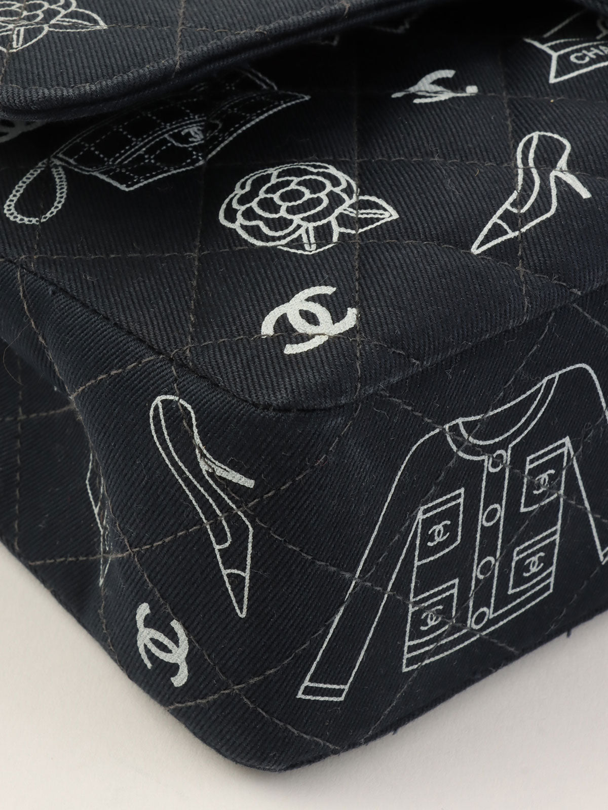 2001 Canvas Icon Pattern Classic Flap Chain Bag 25cm Black