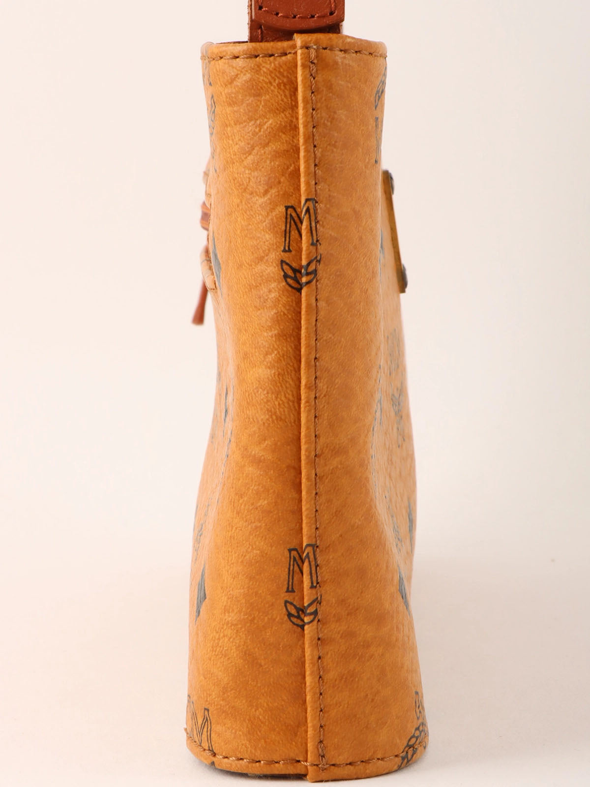 标志图案肩背包 驼色