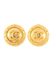 Round CC Mark Earrings Gold