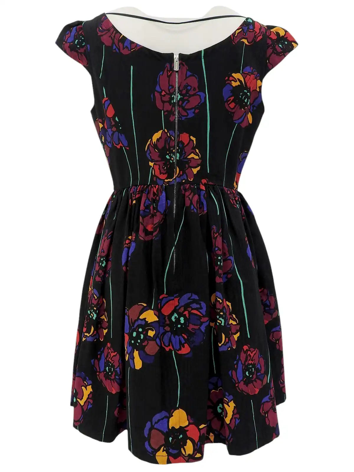 Flower Pattern Sleeveless Dress in Black/Multi