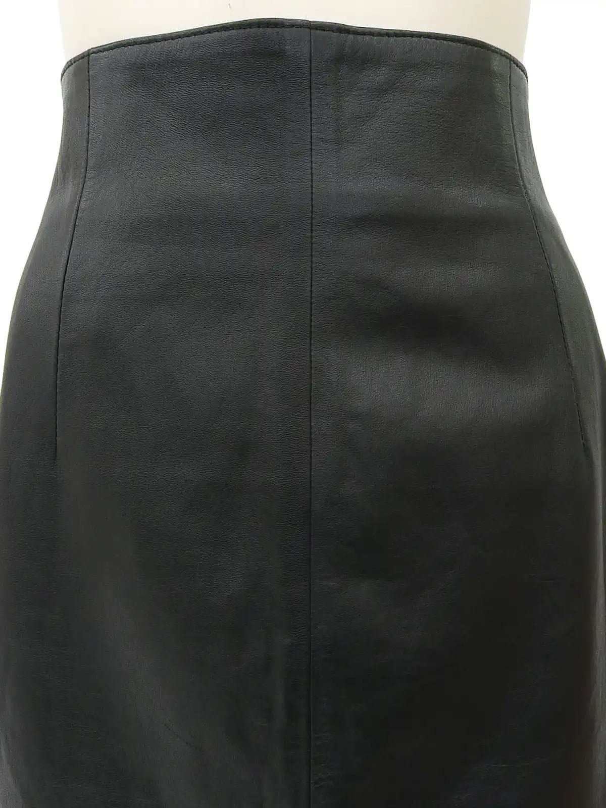 レザーリーフ刺繍タイトスカート　ブラック