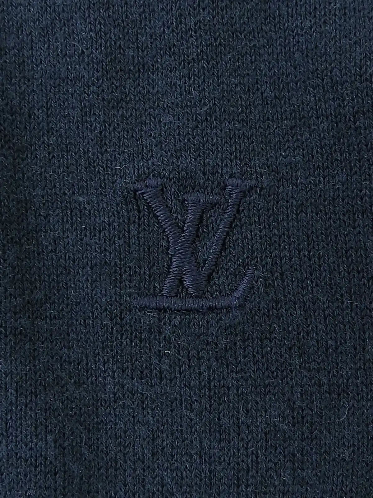 ロゴ刺繍ニットトップス　ネイビー