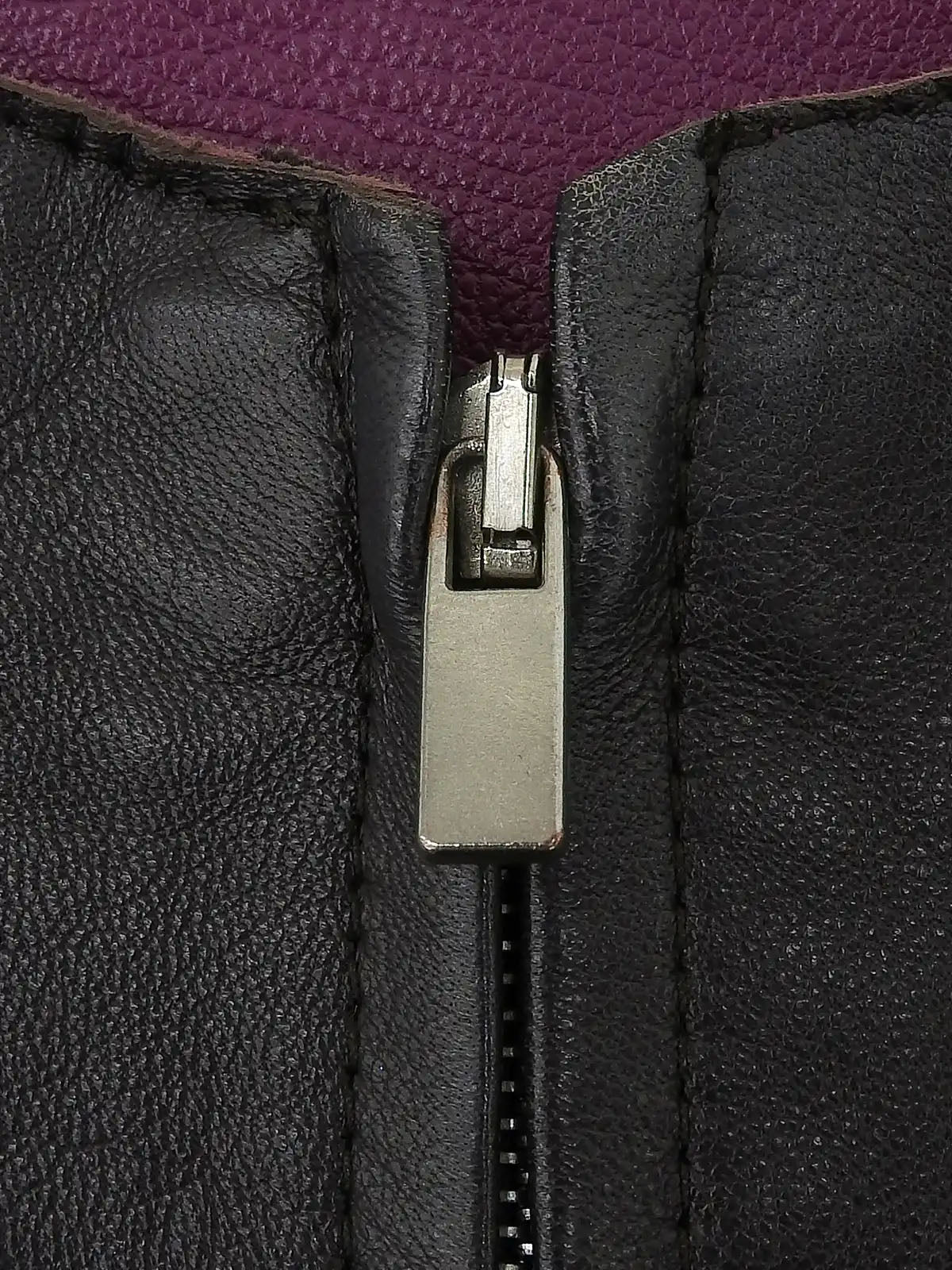 レザーノーカラージップアップジャケット　パープル