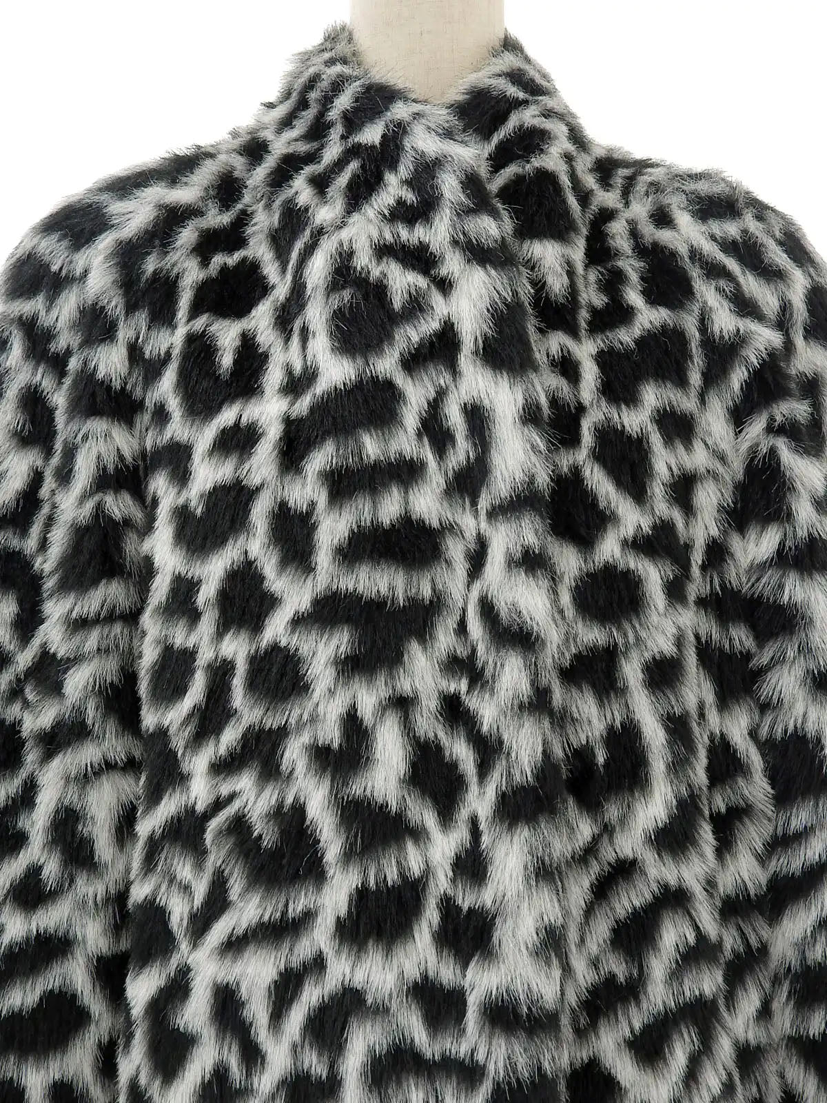 Leopard pattern faux fur coat in white/black