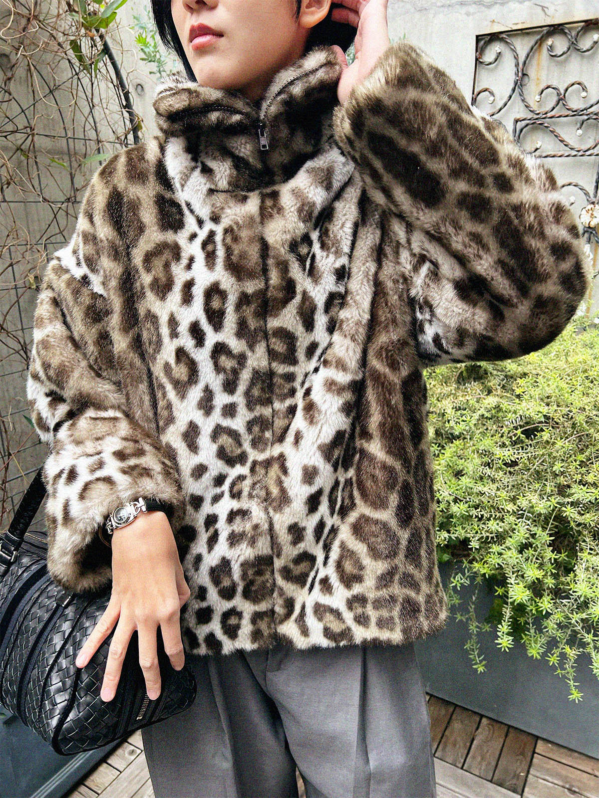 Leopard pattern fur jacket in khaki/white