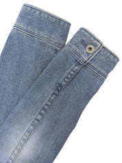 浅蓝色logo纽扣牛仔夹克