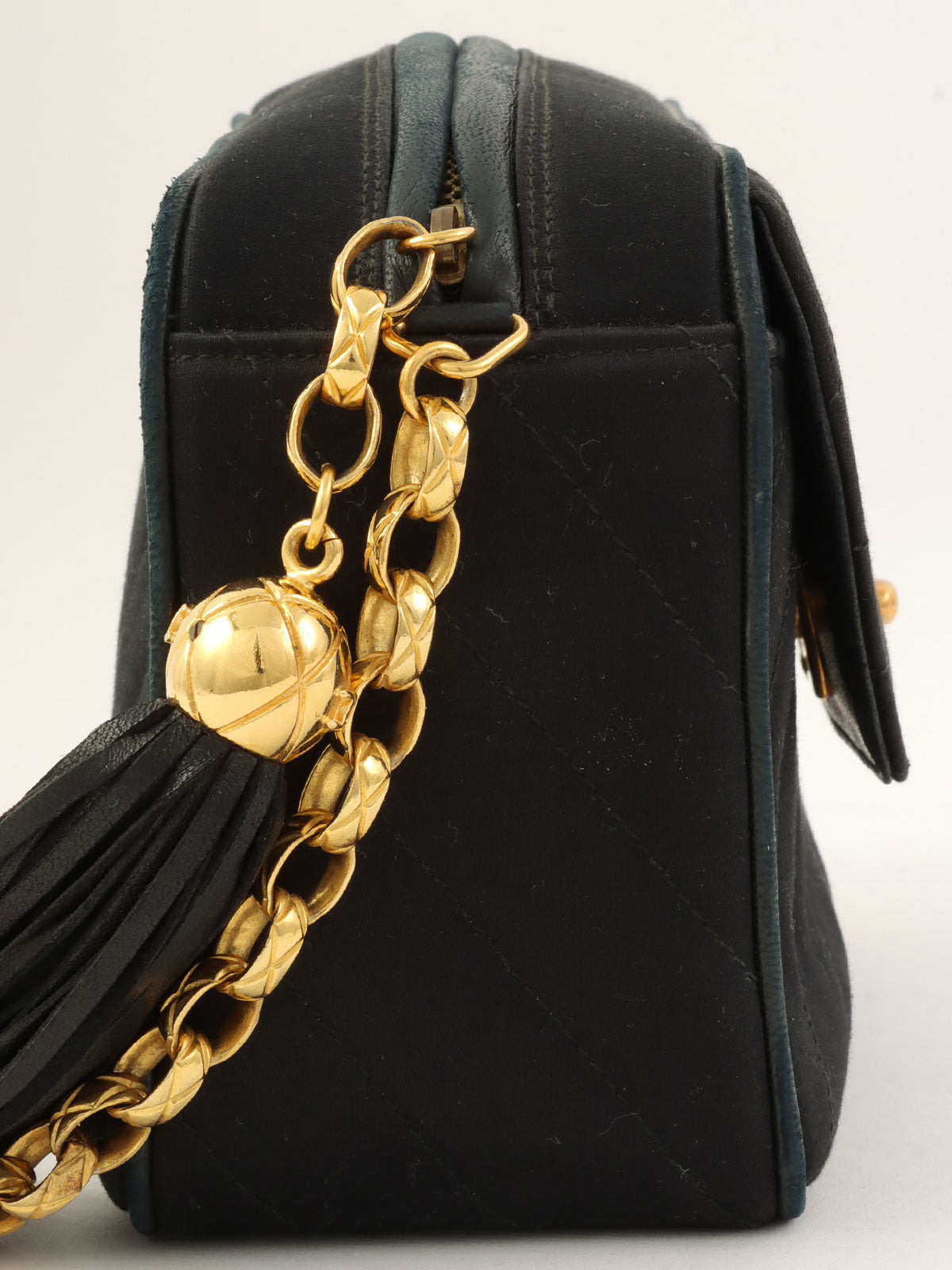 1992年製 サテンCCターンロックフリンジチェーンショルダーバッグ ブラック
