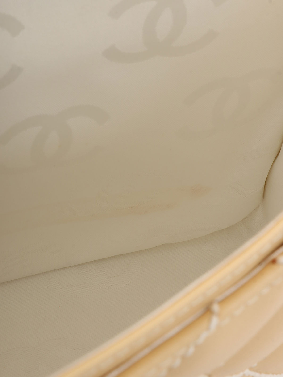 2004年頃製 クラシックフラップハンドバッグ イエロー