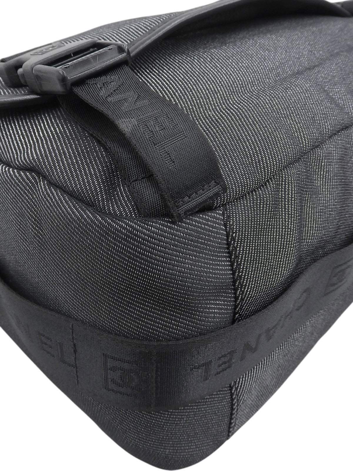 2005 Sports Line CC Mark Messenger Bag Black