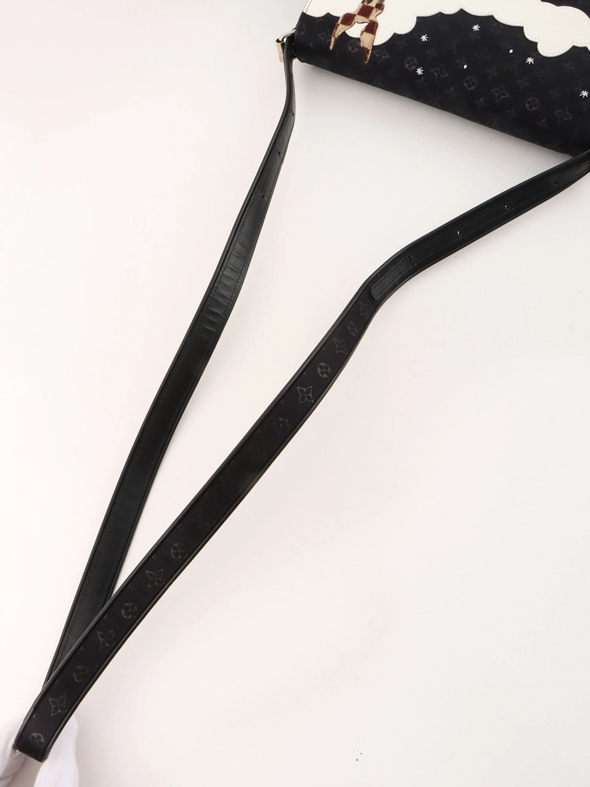 2002 Comte de Feu Musette Black