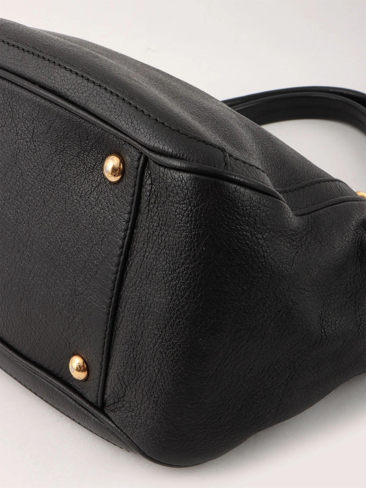 Gancini Plate Chain Shoulder Bag in Black