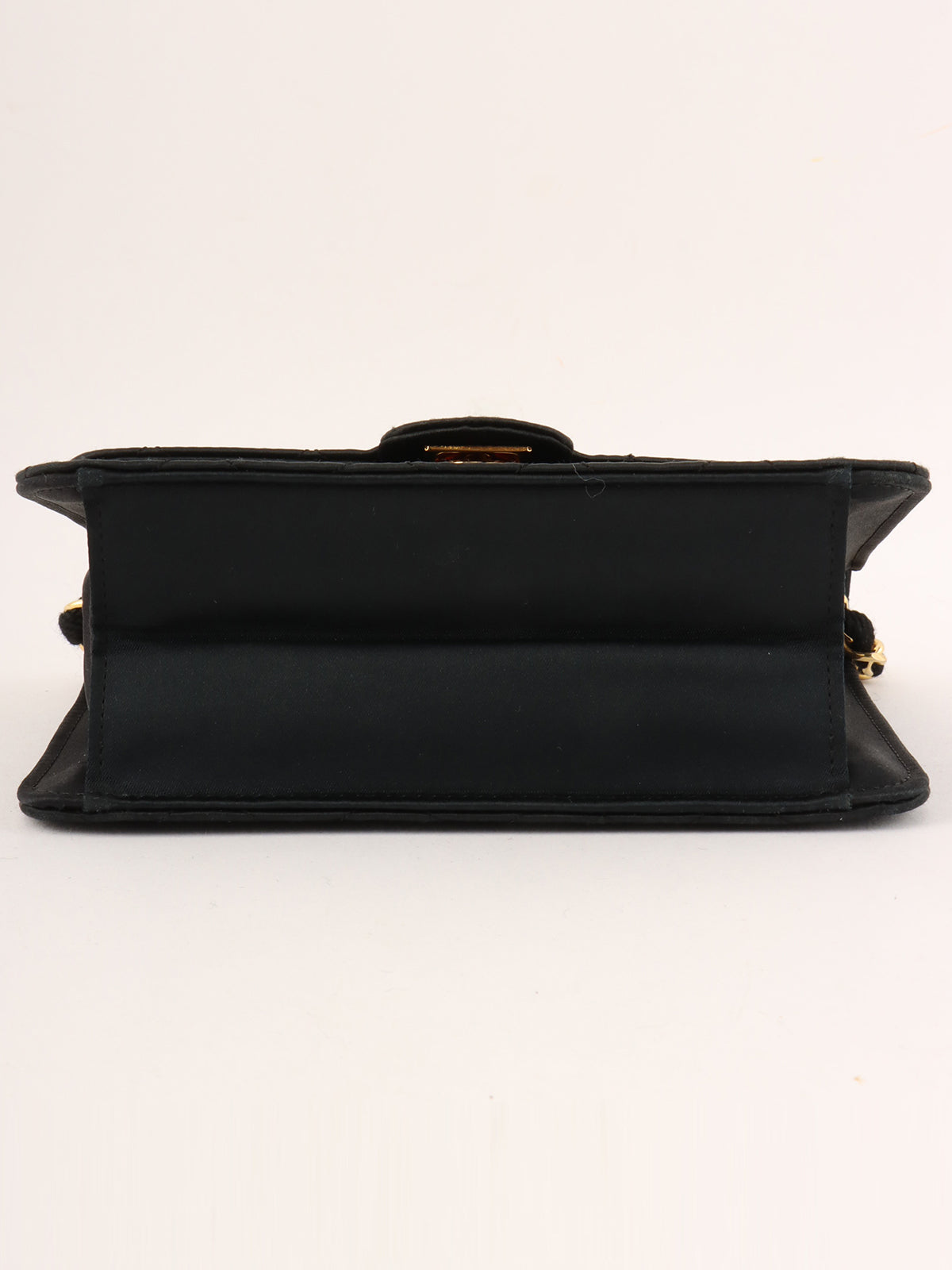 1985-1990 Silk Satin CC Mark Plate Chain Bag in Black