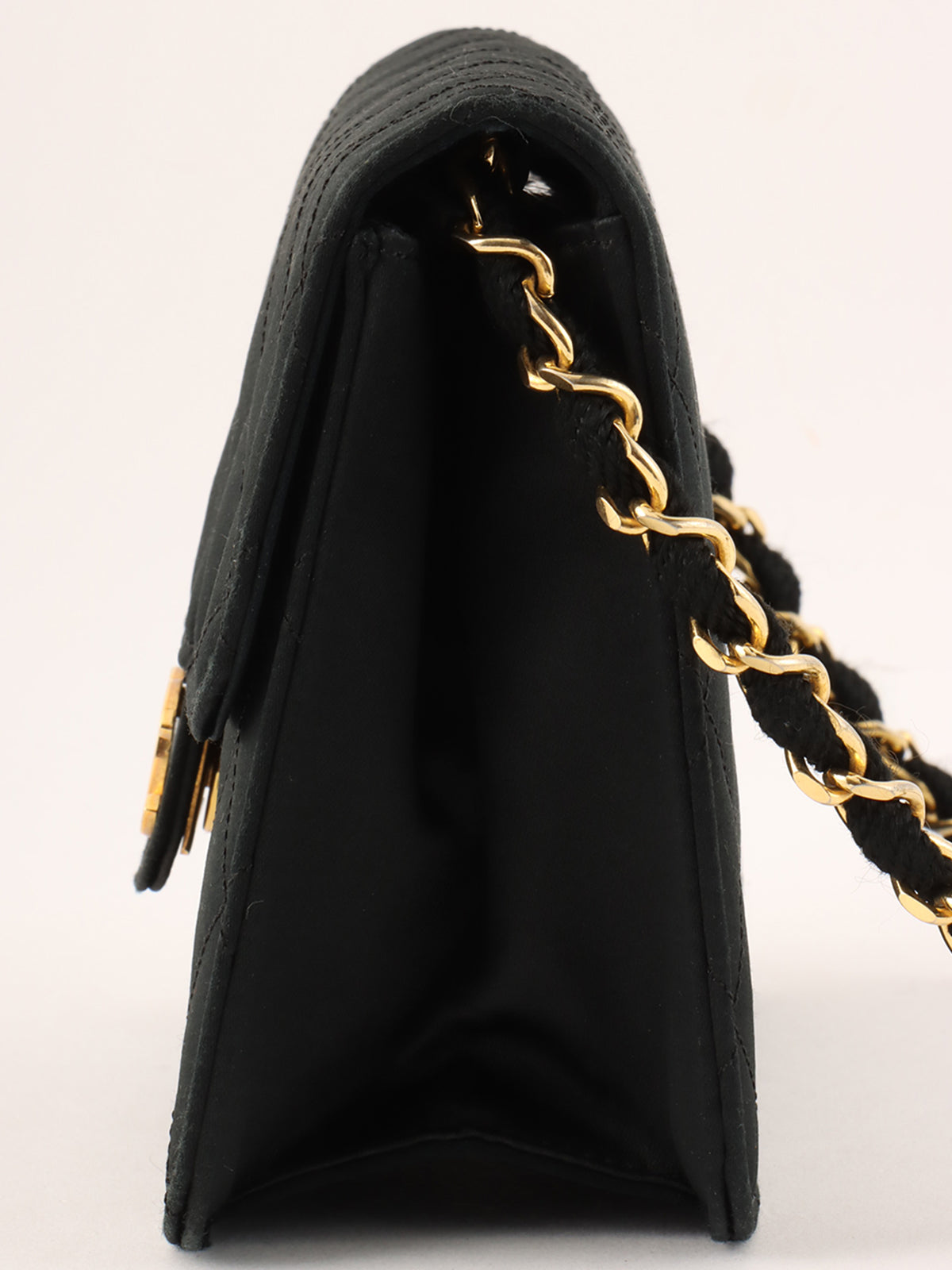 1985-1990 Silk Satin CC Mark Plate Chain Bag in Black
