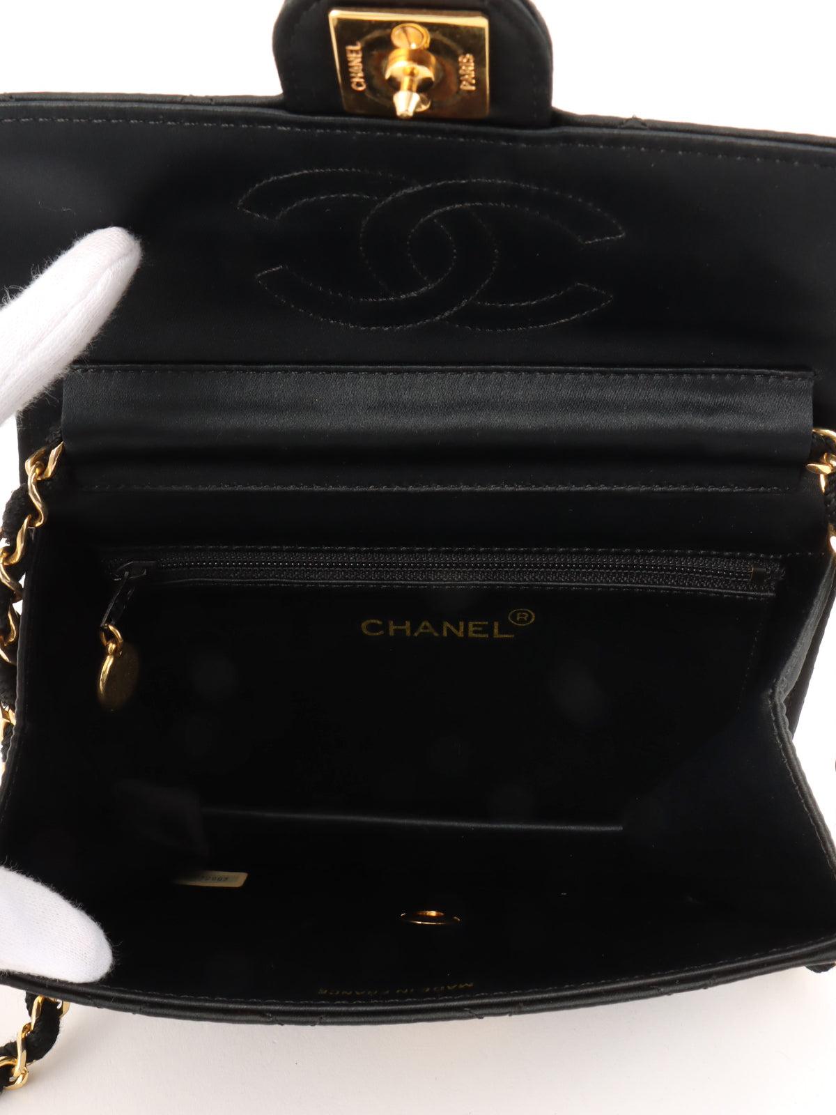 1985～1990年頃製 シルクサテンCCマークプレートチェーンバッグ ブラック