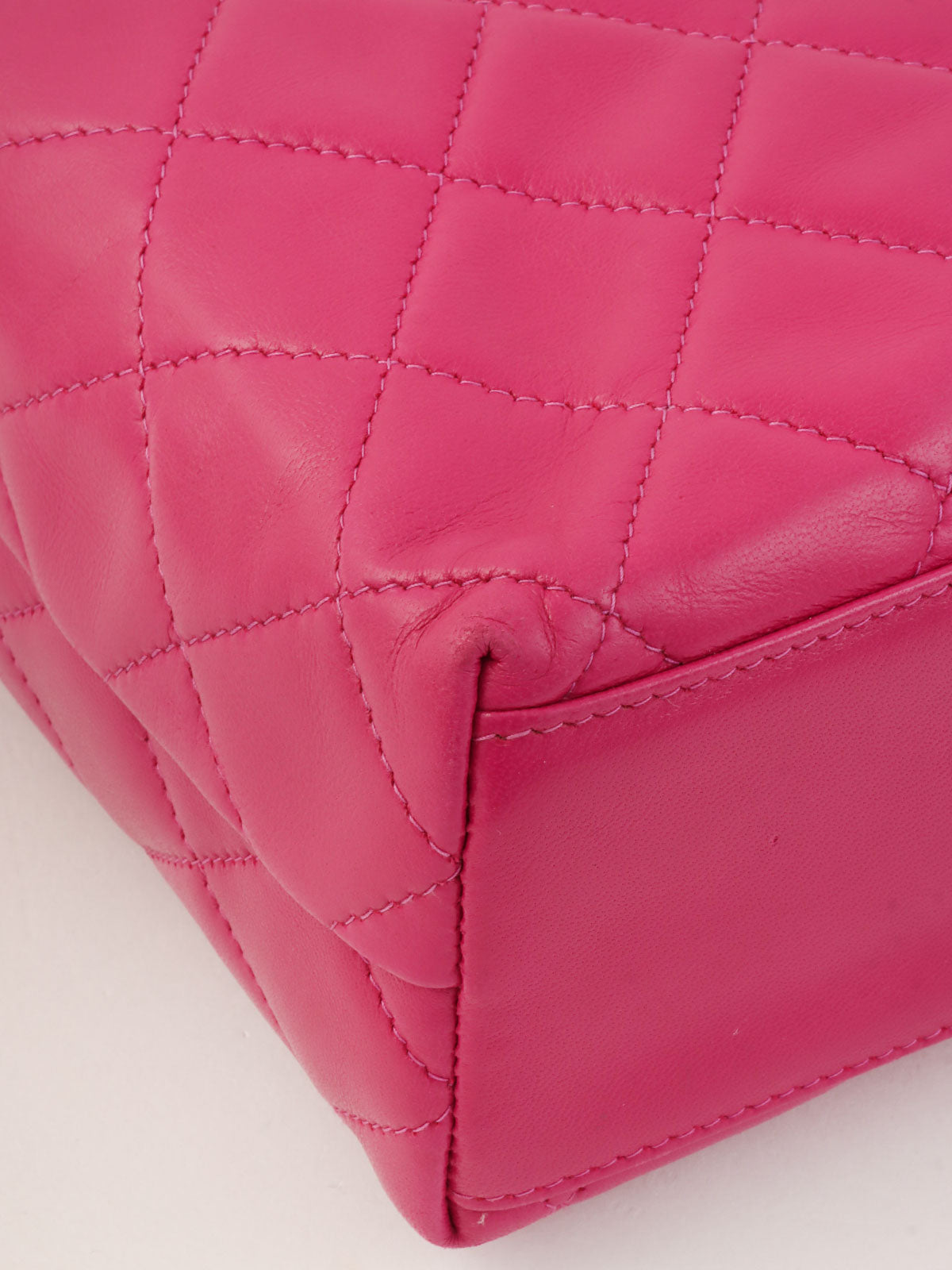 1992 Matelasse Stitch CC Turnlock Shoulder Bag in Fuchsia Pink