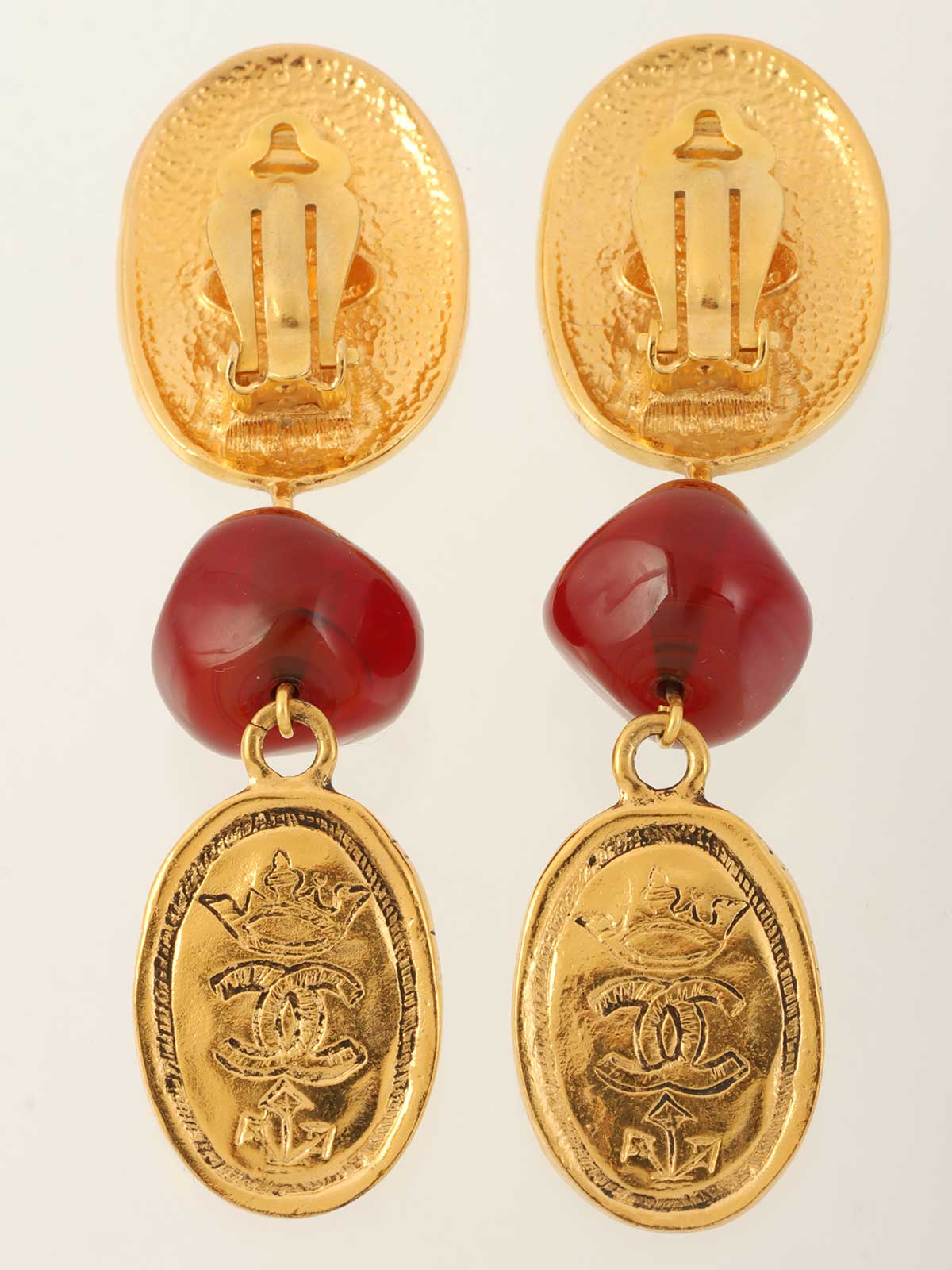 1991 CC Mark Oval Crown Color Stone Swing Earrings Gold/Dark Brown