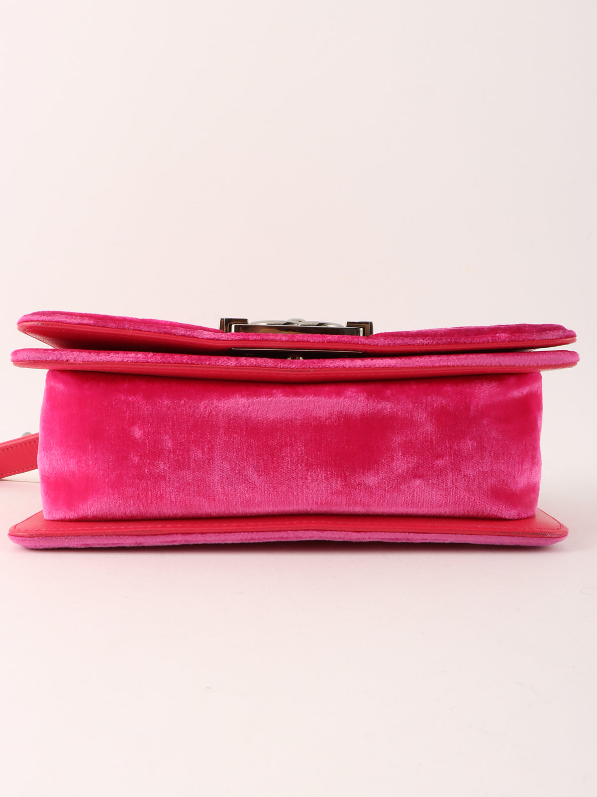 2015年頃製 ベロアボーイシャネルチェーンショルダーバッグ ピンク