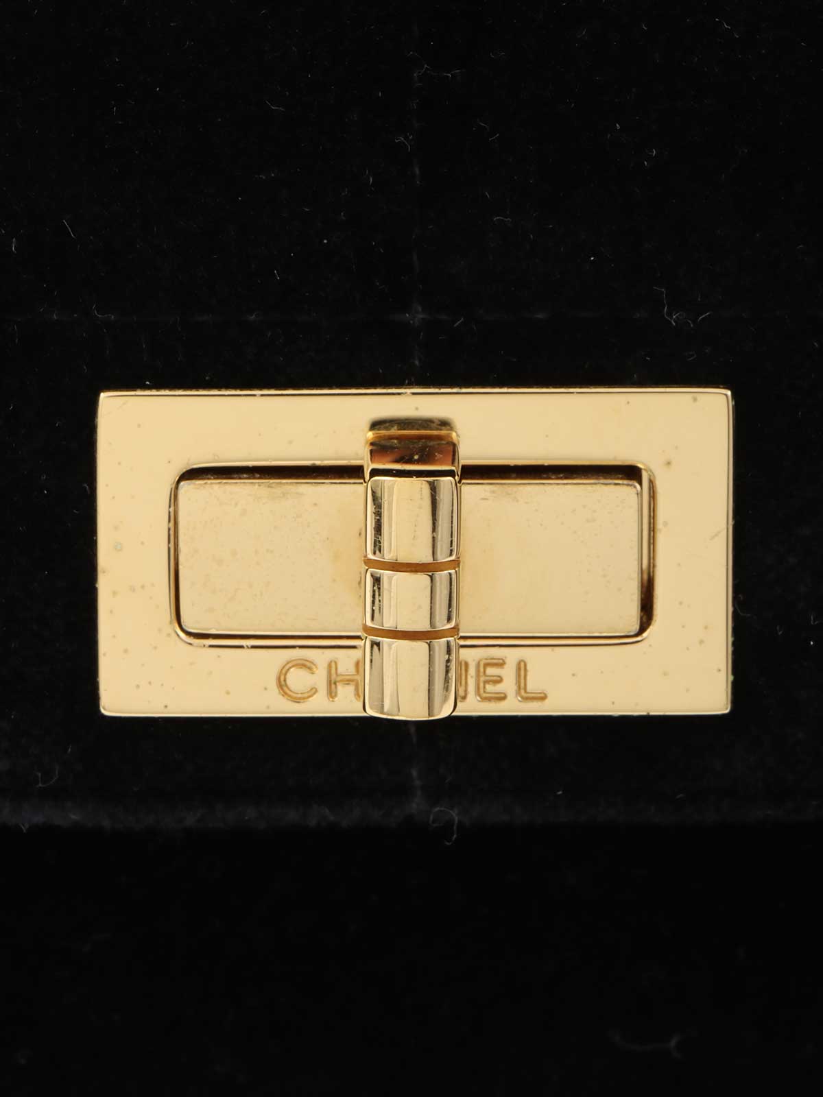 2001 velvet 2.55 chain shoulder bag in black