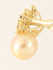 18K Gold Diamond Pearl Flower Motif Ring