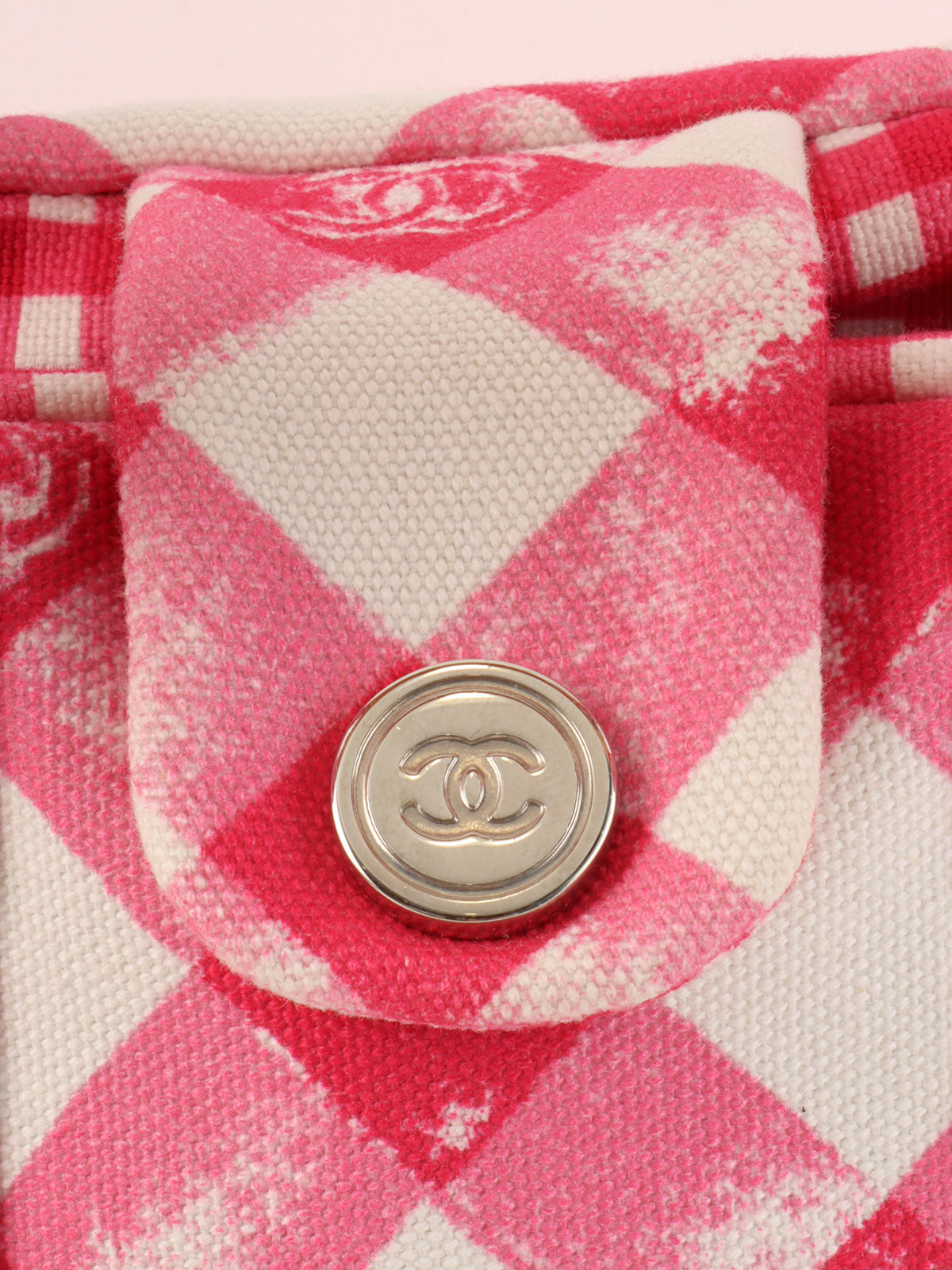 2010 Canvas Gingham Check Circle CC Mark Handbag in Pink/White