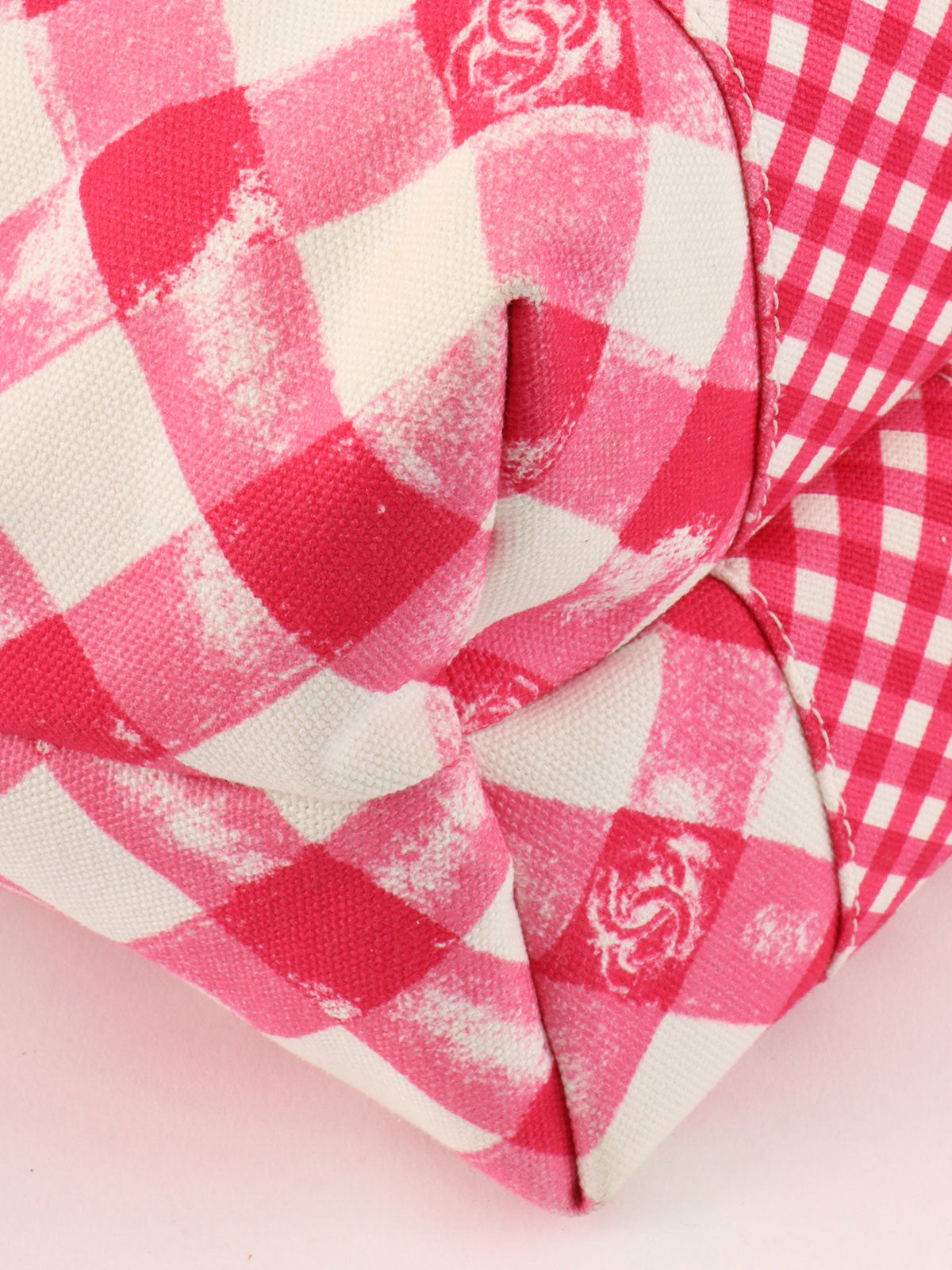 2010 Canvas Gingham Check Circle CC Mark Handbag in Pink/White