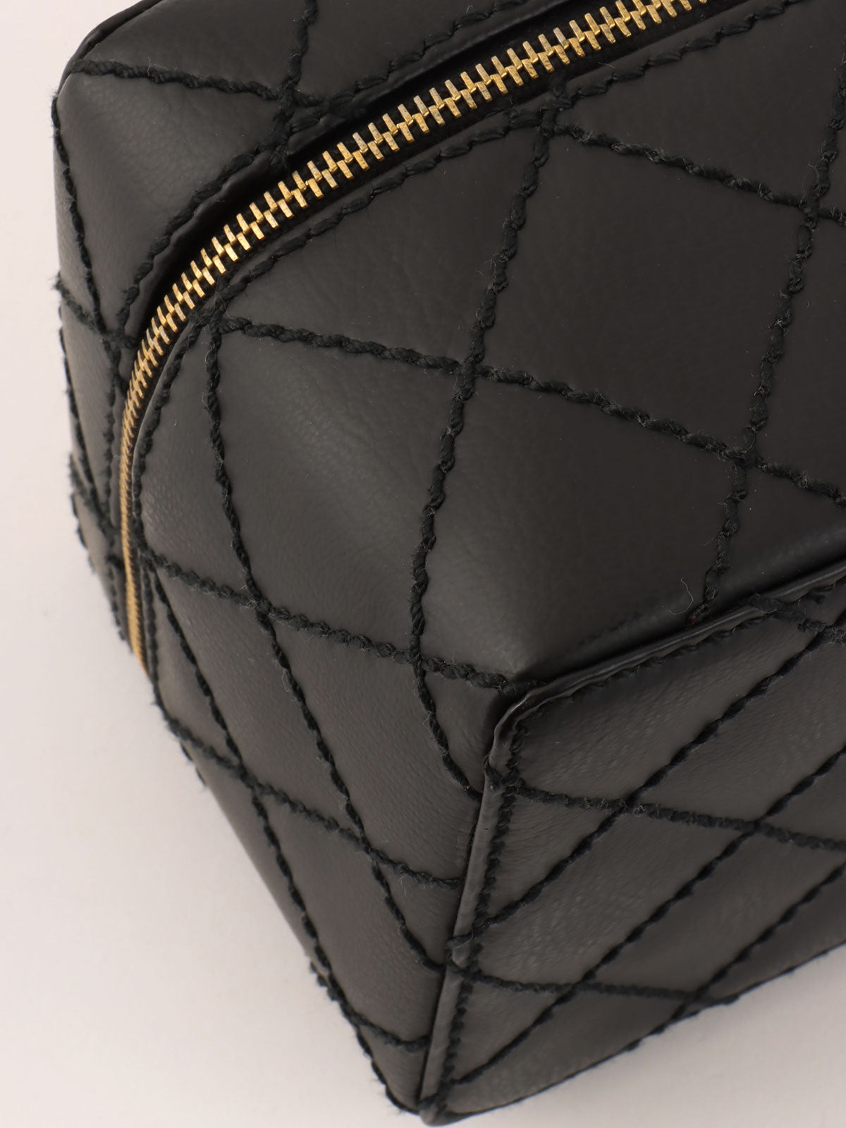 2001年頃製 ワイルドステッチCCターンロックプレートチェーンバニティー ブラック