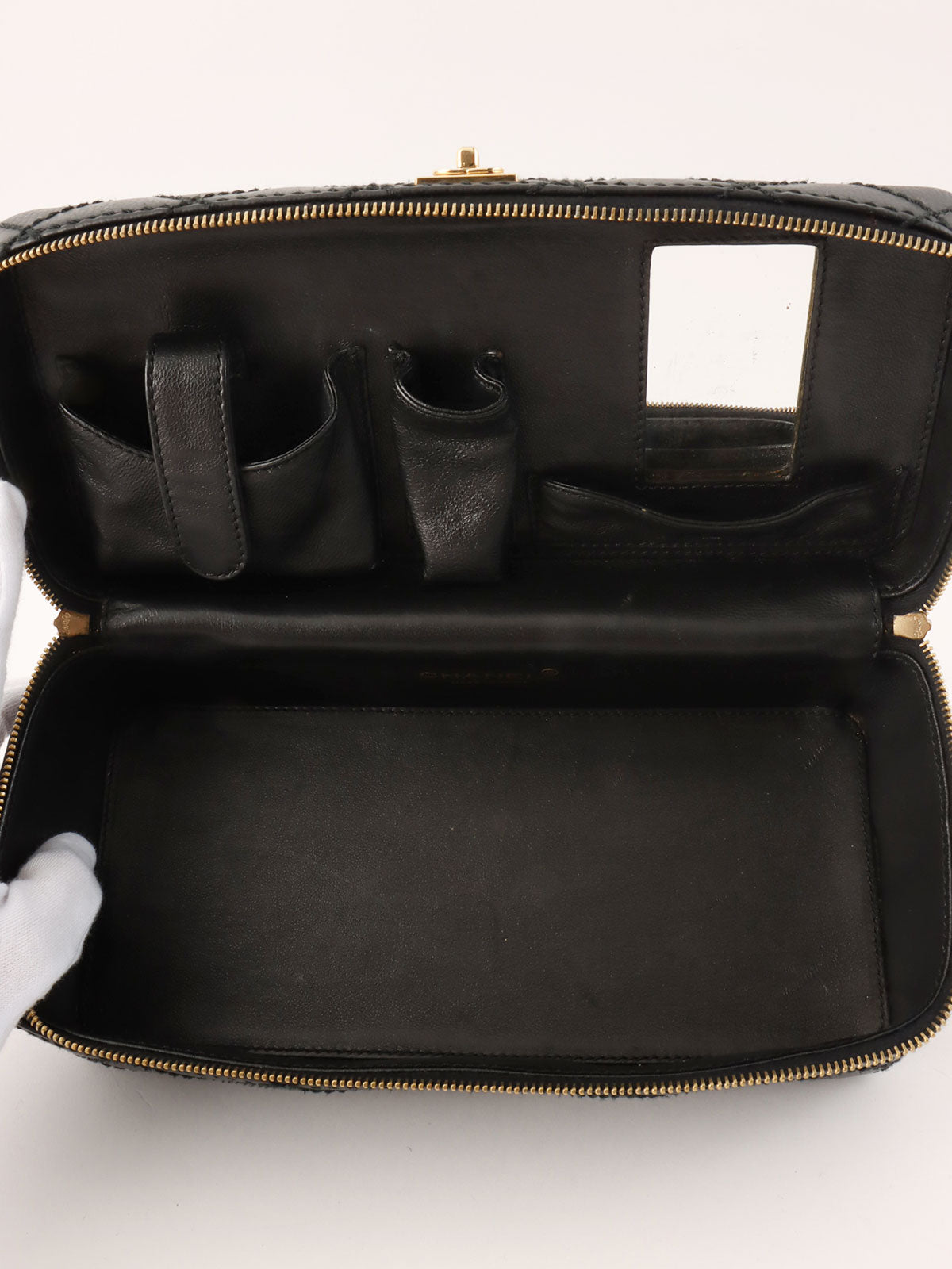 2001 Wild Stitch CC 旋转锁扣式链条化妆镜（黑色）