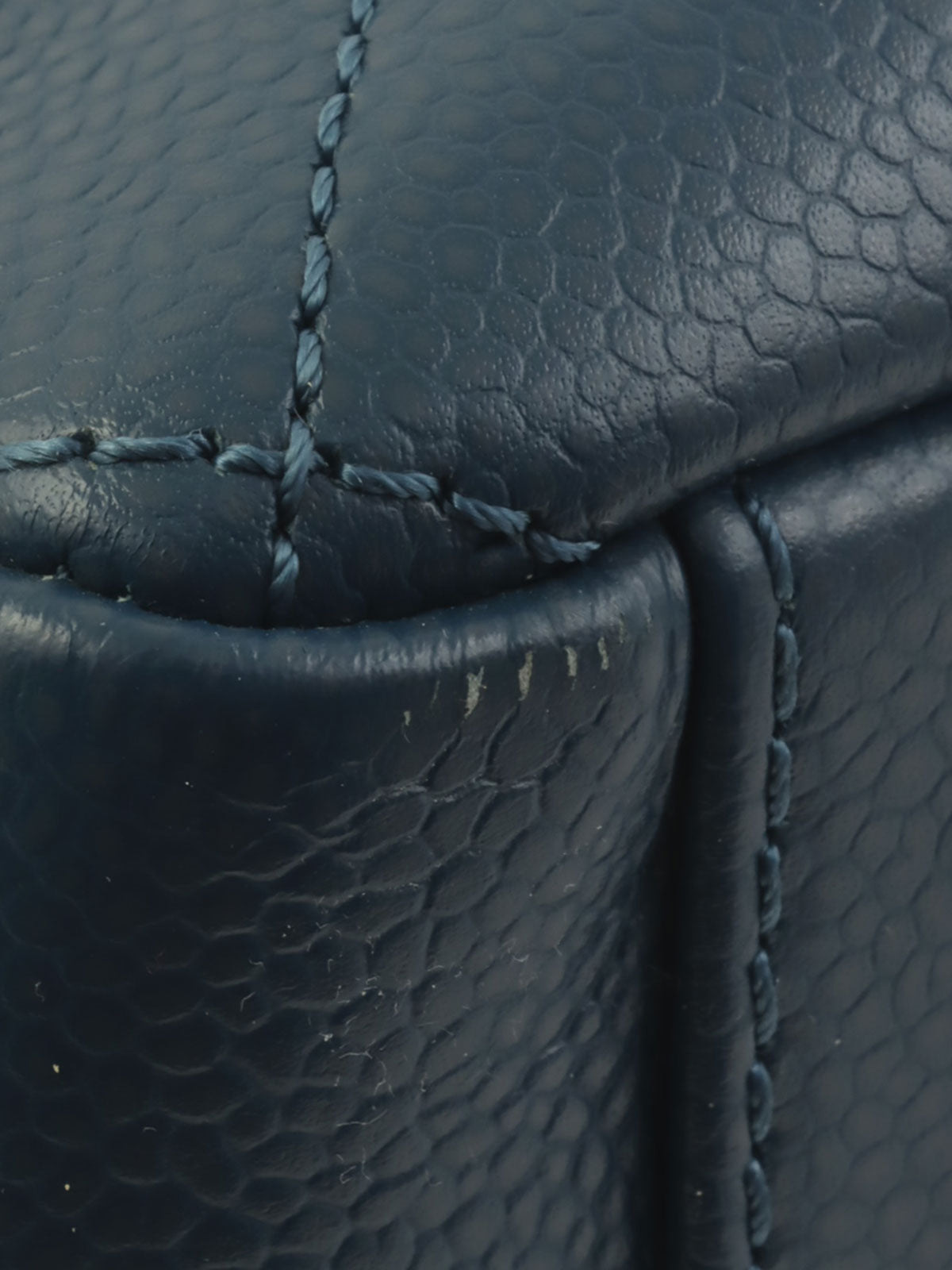 2013 Caviar Skin CC 标志缝线链条手提包 蓝色