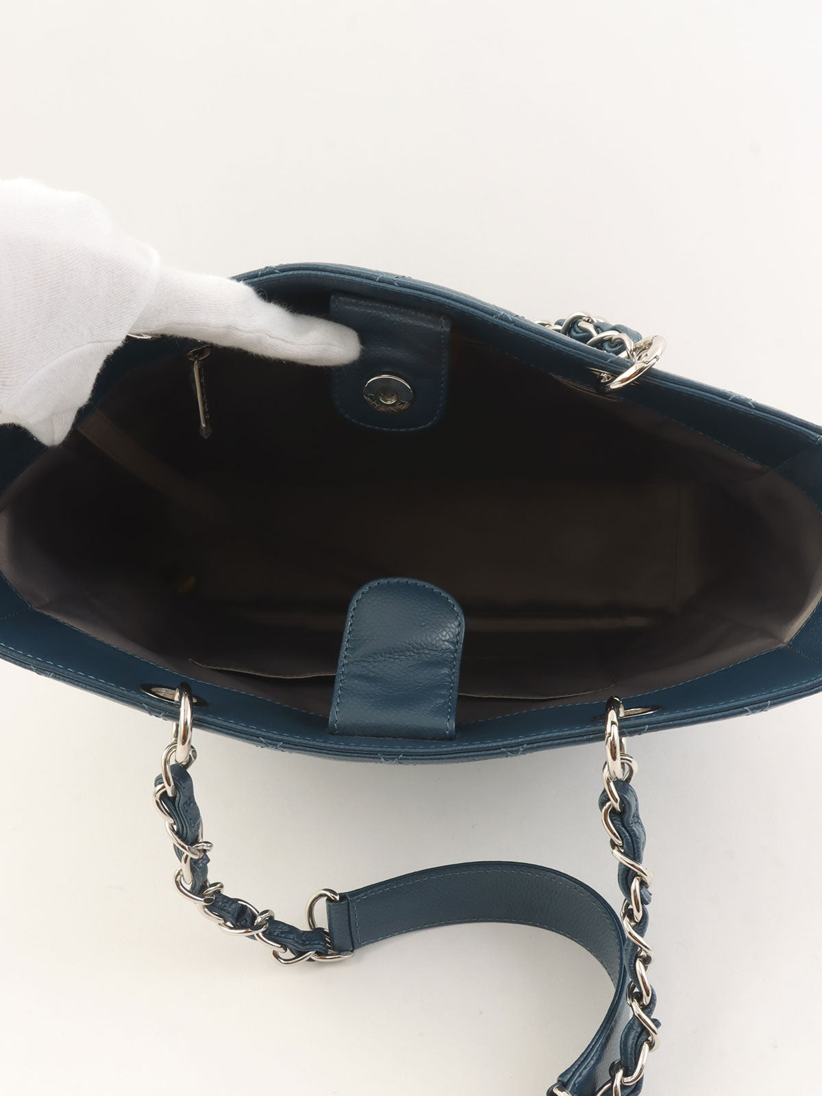 2013 Caviar Skin CC 标志缝线链条手提包 蓝色