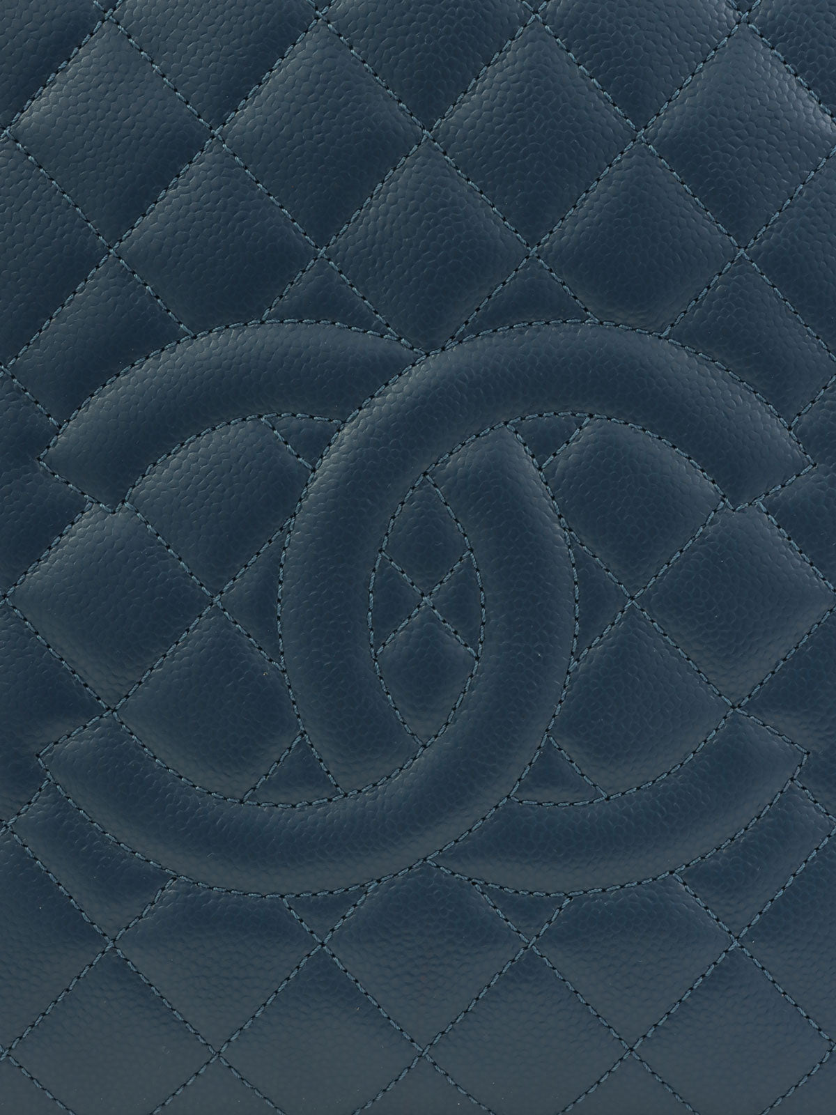 2013 Caviar Skin CC 标志缝线链条手提包 蓝色